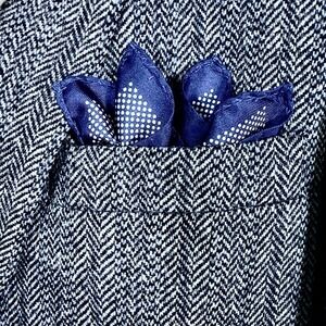 New ETON x Harry Rosen 100% Silk Pocket Square Navy‎ White Polka Dot Made/Italy